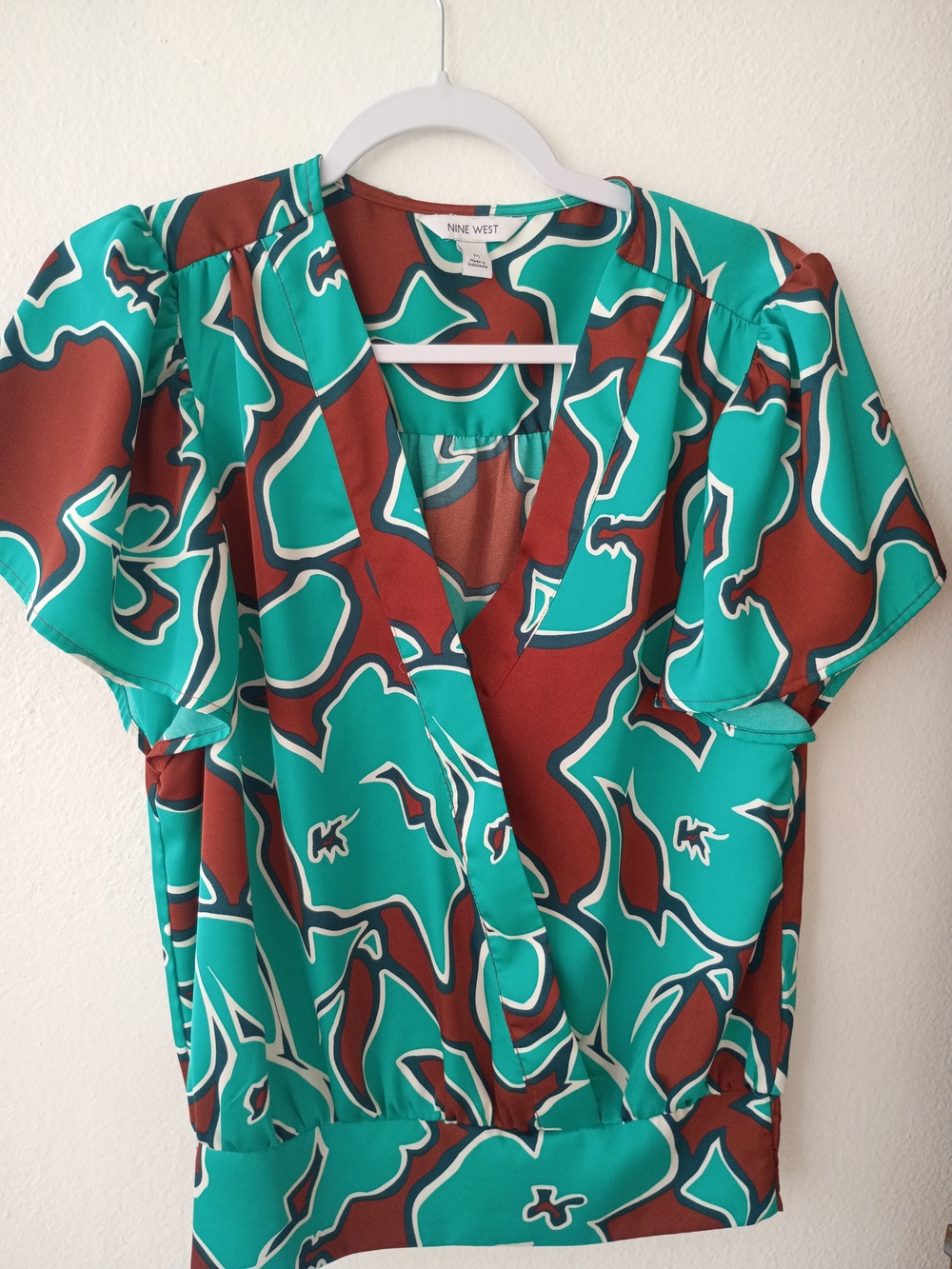 Nine West Teal and Brown Abstract V-Neck Flutter Sleeve Blouse